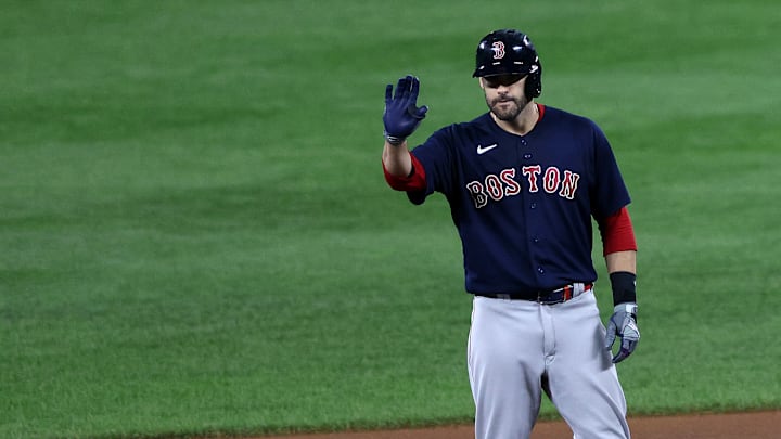 J.D. Martínez se lesionó en el último día de la temporada regular de 2021
